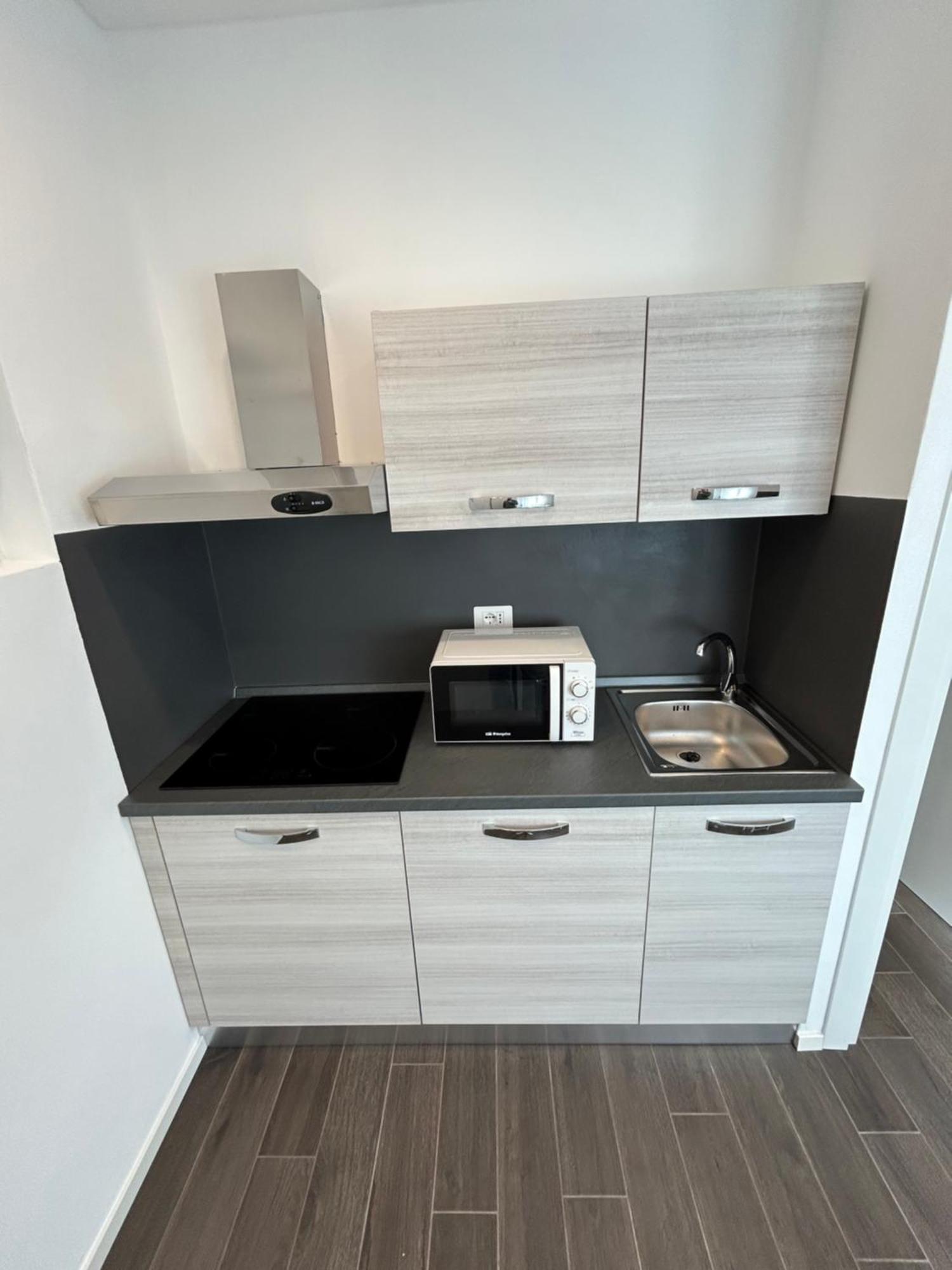 Lake Home Apartments Lipomo Εξωτερικό φωτογραφία